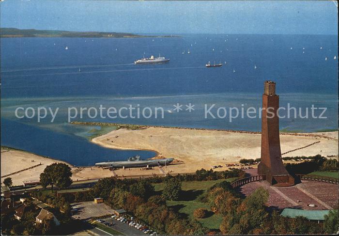 Laboe Marine Ehrenmal und U995 Fliegeraufnahme