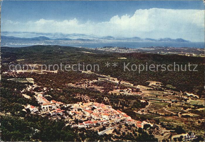 Ramatuelle Vue aerienne Au fond le Golfe de Saint Tropez et a droite l'Esterel