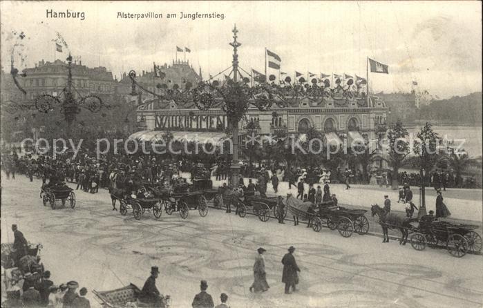 HAMBURG  CITY Alsterpavillon am Jungfernstieg Pferdekutschen