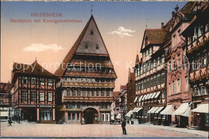 HILDESHEIM  CITY Marktplatz mit Kunstgewerbehaus