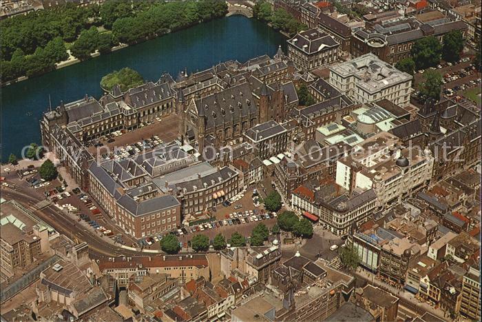 Den Haag Buitenhof met Regeringsgebouwen Luchtfoto