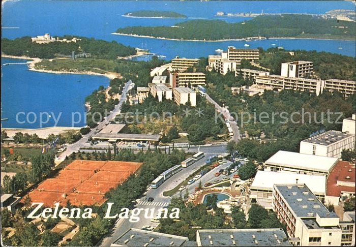 Zelena Laguna Bucht Tennis Fliegeraufnahme