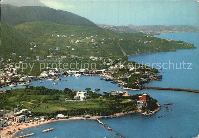 Ischia Il porto dall aereo