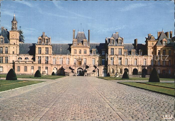 Fontainebleau Seine et Marne Cour du Cheval Blanc Chateau