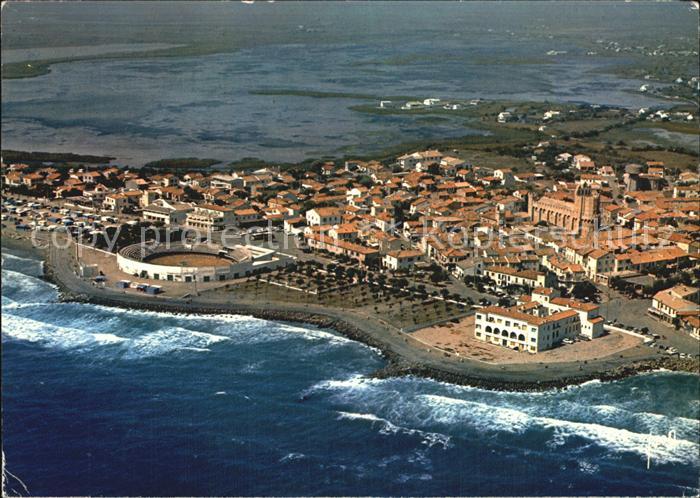 Les Saintes-Maries-de-la-Mer Camargue Cote Arene vue aerienne Collection Couleur