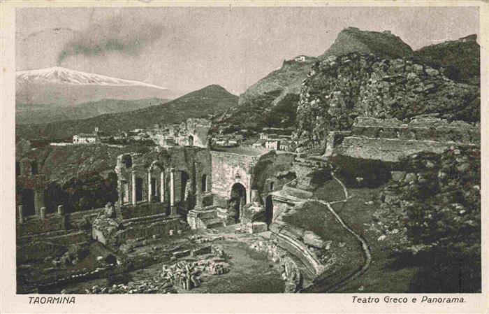 Taormina Sicilia IT Teatro Greco e panorama
