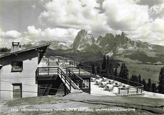 Seiseralm  Seiseralpe Alpe di Siusi Trentino IT Ristorante Stazione Funivia Alpe