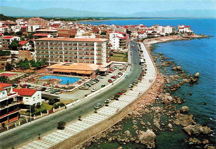La Escala Costa Brava ES Paseo Marítimo Hotel Nieves Mar vista aérea