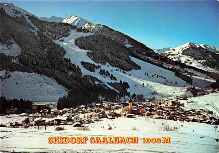 Saalbach -Hinterglemm AT Panorama Wintersportplatz mit Schattberg Zwoelferkogel