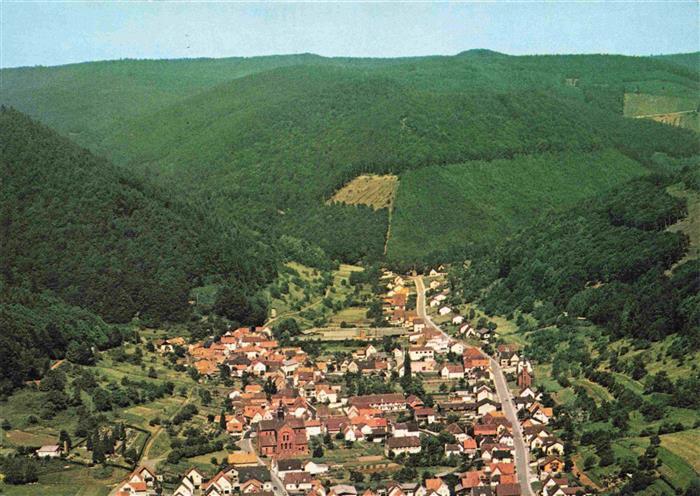 Eusserthal Ansicht mit Romanischer Zisterzienserkirche
