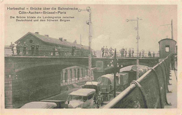Herbesthal Belgie Brueck ueber die Bahnstrecke Coeln-Aachen-Bruessel-Paris Lande