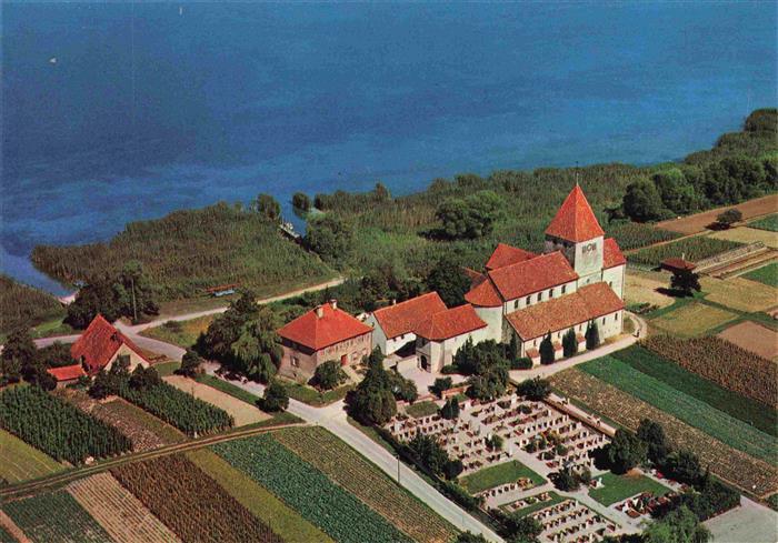 Insel Reichenau Bodensee St Georgskirche in Oberzell Fliegeraufnahme