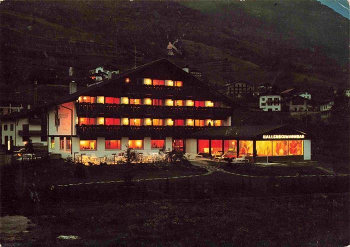 Naturns Naturno Suedtirol IT Hotel Feldhof bei Nacht