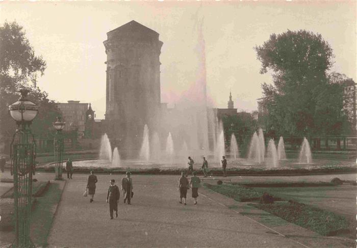 KARLSRUHE Baden Fontaene Springbrunnen im Stadtzentrum