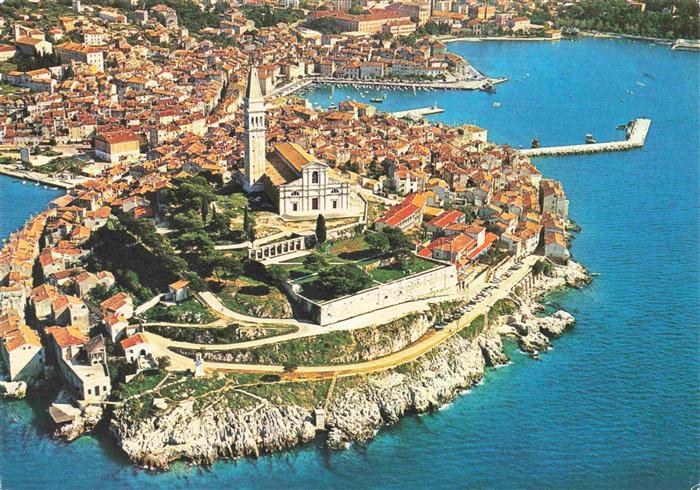 Rovinj Rovigno Istrien Croatia Altstadt Kirche Halbinsel Hafen