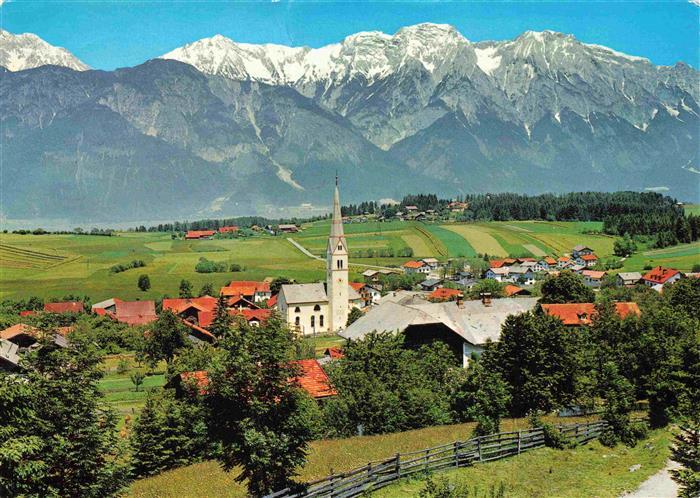 Rinn Innsbruck Tirol AT mit Kirche und Bettelwurf