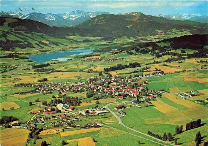 Oy Bad Mittelberg Oberallgaeu Bayern Fliegeraufnahme mit Hochvogel Kuehgundkopf