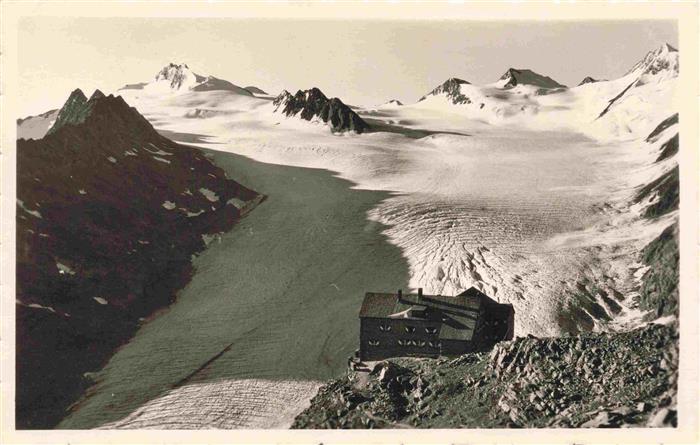 Ramolhaus 3802m Tirol AT Berghaus mit dem grossen Gurgler Gletscher Mitterkamm u