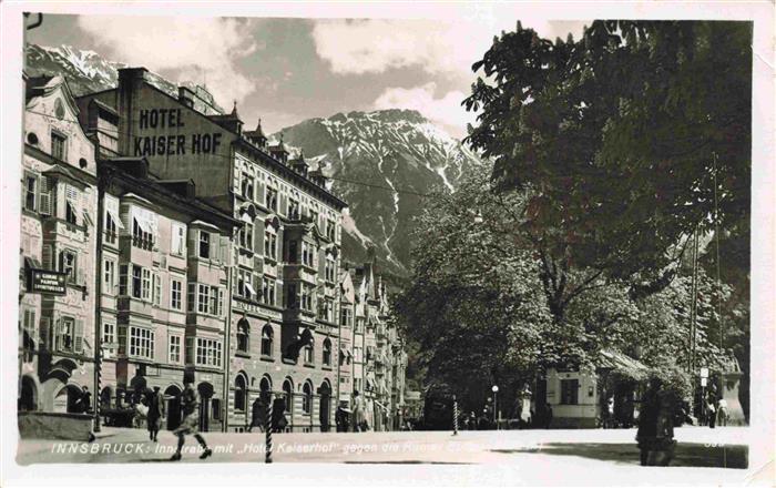 INNSBRUCK Tirol AT Innstrasse mit Hotel Kaiserhof