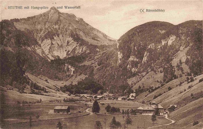 Reuthe Vorarlberg AT Panorama mit Hangspitze und Wasserfall Baerenhoehle