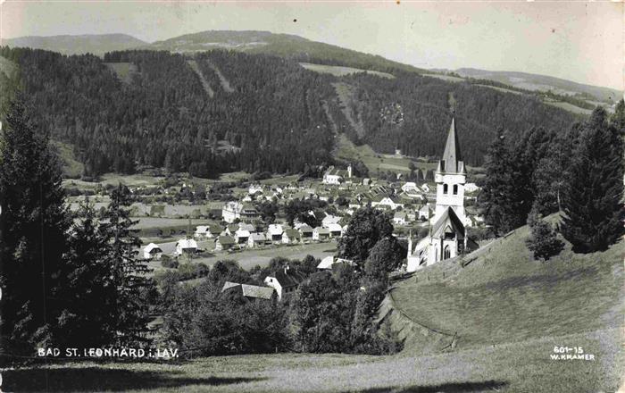 Bad St Leonhard Lavanttal Kaernten AT Panorama mit Kirche