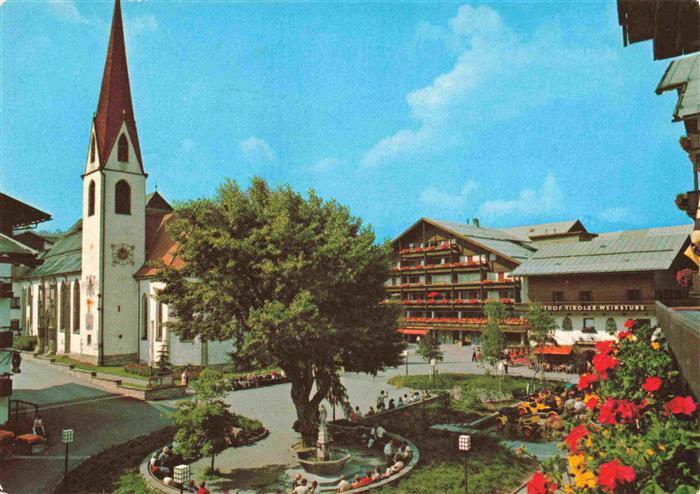 Seefeld Tirol Dorfplatz mit Kirche