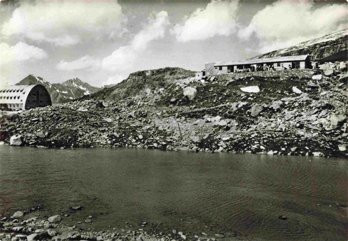 Gran Paradiso Valsavarenche Valle d Aosta IT Vecchio e nuovo rifugio Vitt. Emanu