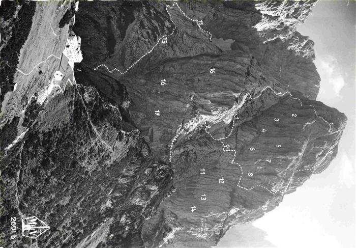 Stripsenjoch Wildermieming Tirol AT Berghaus Blick gegen Totenkirchl Wilder Kais