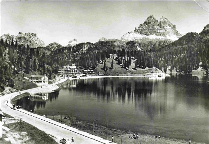 Lago di Misurina Auronzo di Cadore Veneto IT Panorama Tre Cime di Lavaredo Dolom