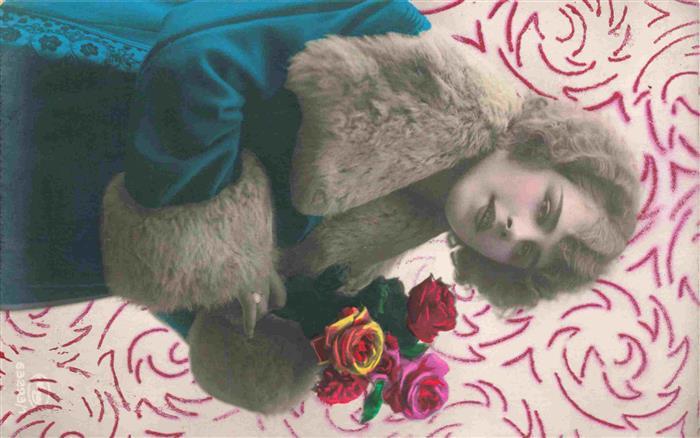 Foto Amag Nr. 63293/1 Blumen Frau Mantel