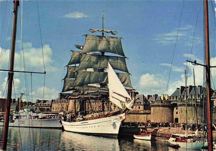 Segelschiffe Sailing Ship Navire a Voiles Barco de Vela-- Grand Voilier Saint-Ma