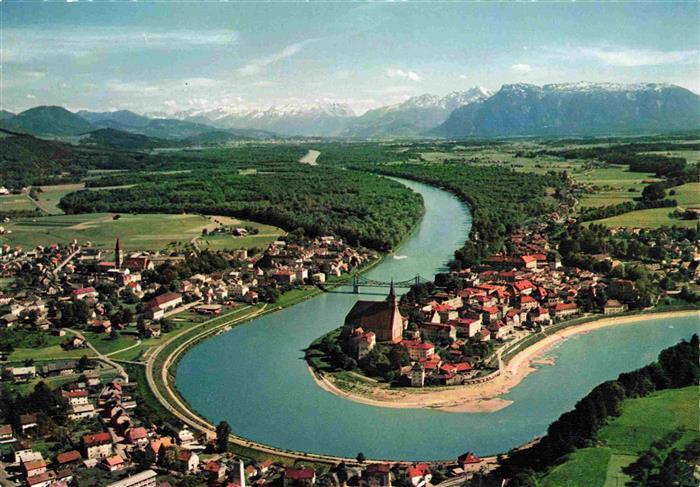 Laufen Salzach Fliegeraufnahme mit Blick auf die Salzburger Alpen