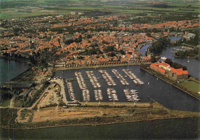 Hoorn Terschelling NL Fliegeraufnahme mit Yachthafen