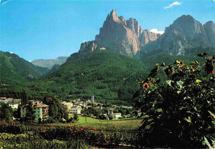 Seis am Schlern Kastelruth Siusi allo Sciliar Suedtirol IT Dolomiten Panorama