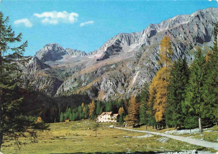 Val di Genova Carisolo Trentino IT Trentino Rifugio Stella Alpin e veduta parzia