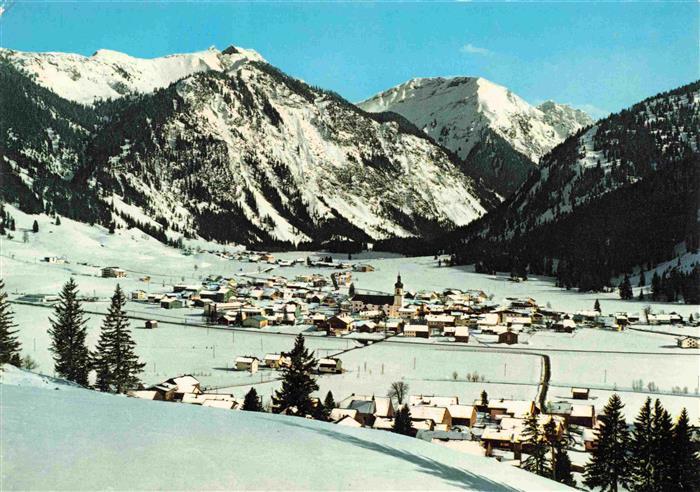 Tannheim 1097m Tirol AT mit Lachenspitze