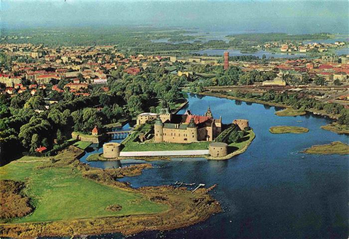 Kalmar Sweden Slottet och en del av staden från luften