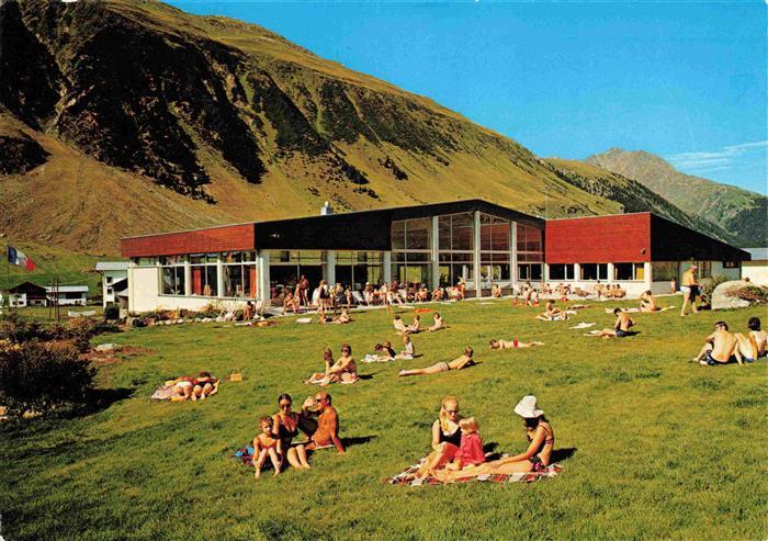 Galtuer Tirol AT Hallenschwimmbad Liegewiese
