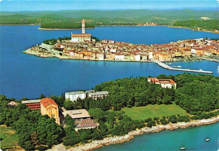 Rovinj Rovigno Istrien Croatia Kuestenpanorama Halbinsel