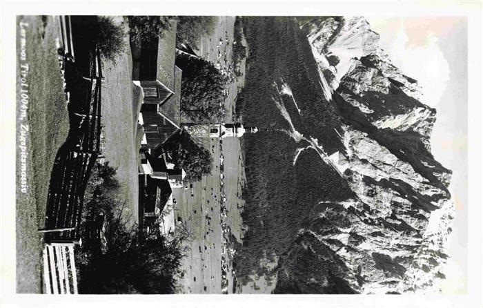 Lermoos Tirol AT mit Zugspitzmassiv