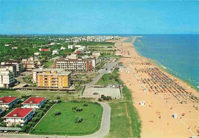 BIBIONE Veneto IT Sonnenstrand Fliegeraufnahme