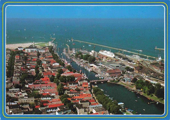 Warnemuende Ostseebad Alter Strom und Hafen Fliegeraufnahme