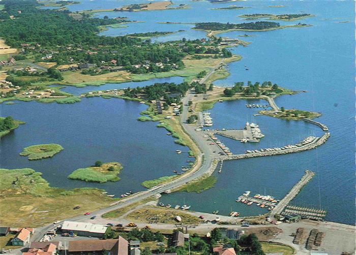 Bergkvara Flygvy oever Bergkvara gaesthamn och Dalskaers camping