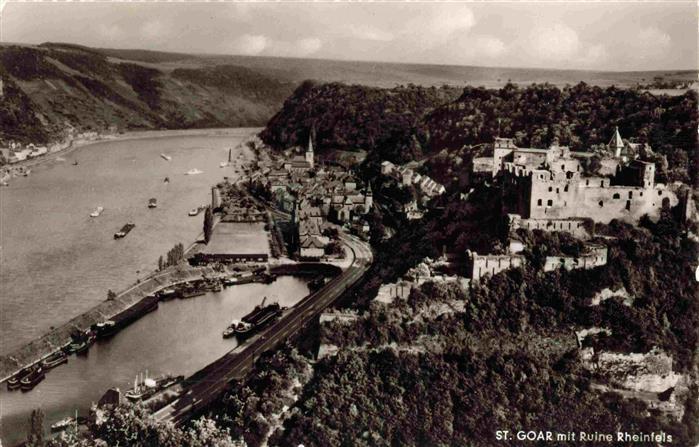 St Goar Rhein mit Ruine Rheinfels