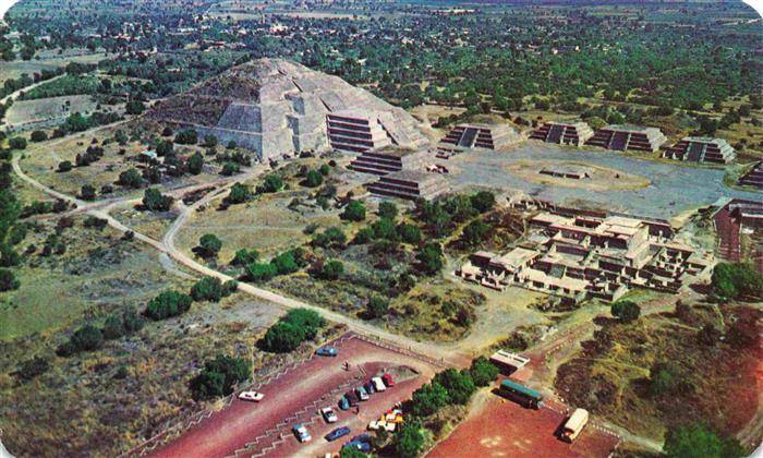 Teotihuacan Mexico Vista aerea de la Piramide de la Luna