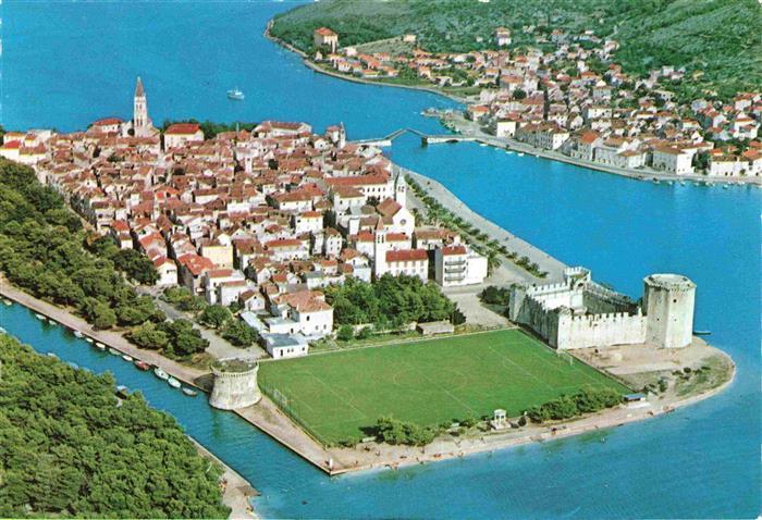 Trogir Trau Croatia Fliegeraufnahme mit Festung