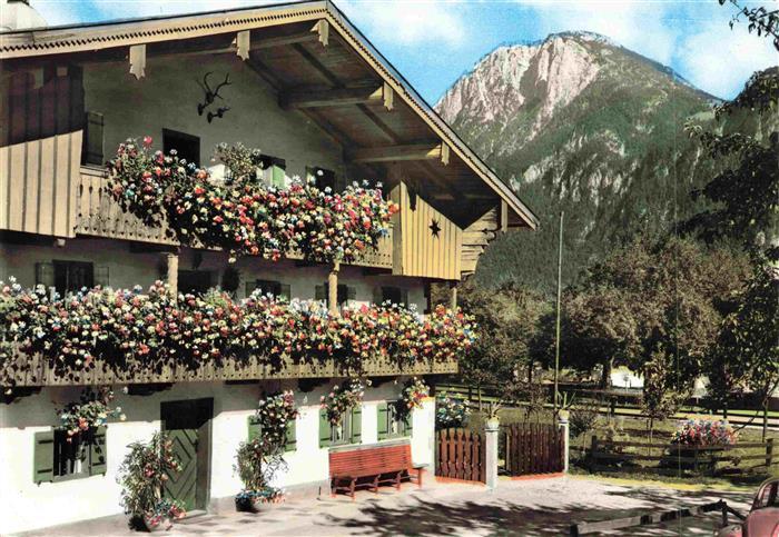 Kiefersfelden Bauernhaus mit Kaisergebirge
