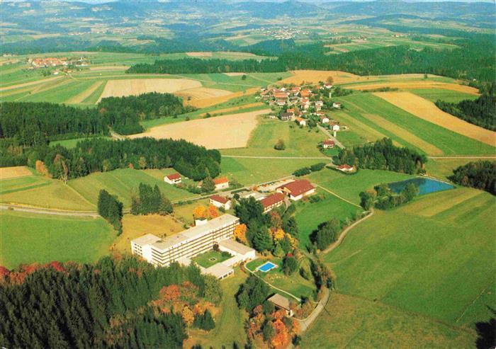 Kellberg Thyrnau Passau Kurhaus Kleeberg mit Fattendorf Fliegeraufnahme