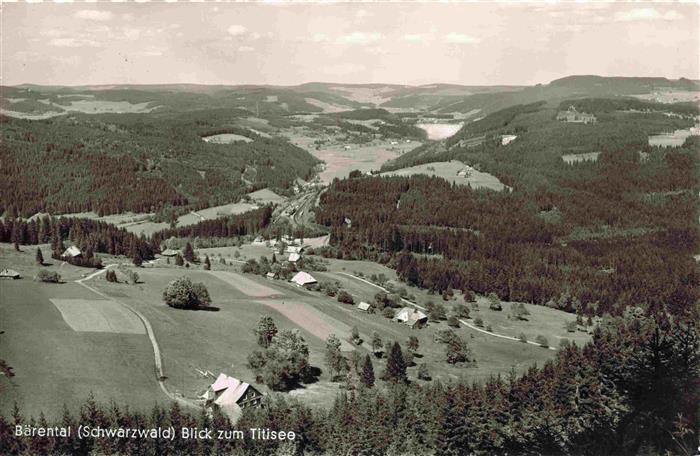 Baerental Feldberg Schwarzwald BW Panorama mit Blick zum Titisee