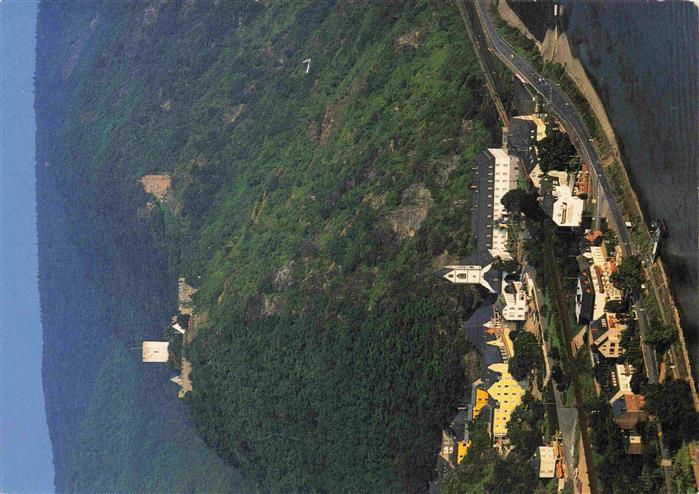Kamp-Bornhofen Rhein Burg Sterrenberg und Burg Liebenstein Fliegeraufnahme